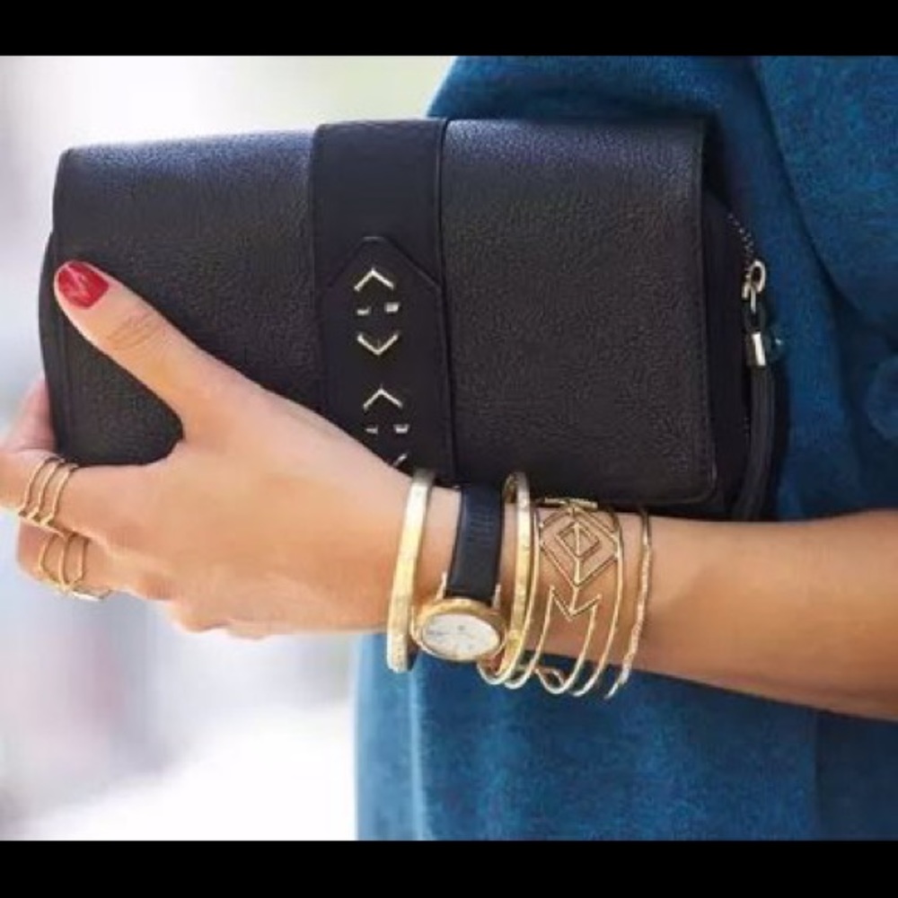 Clutch with strap